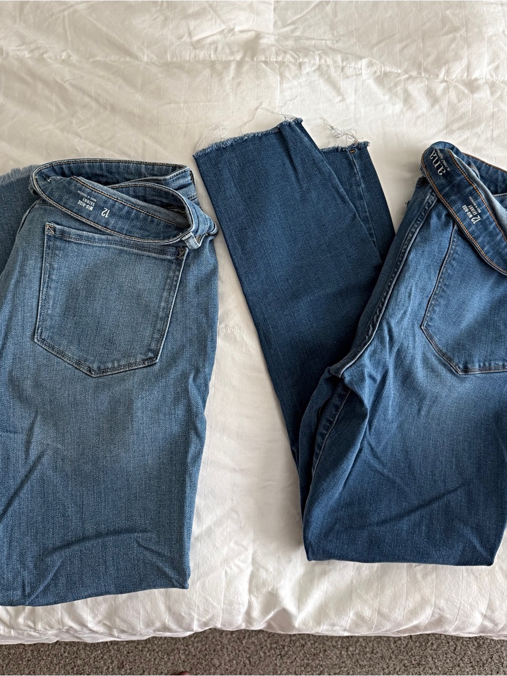 Ana Mid Rise Skinny Jeans